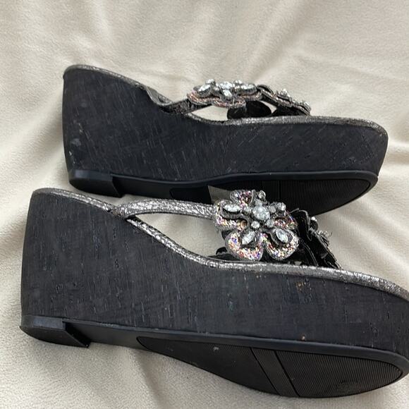 Carlos Santana Silver Embellished Platform Sandal, Size 8.5M - Picture 6 of 12